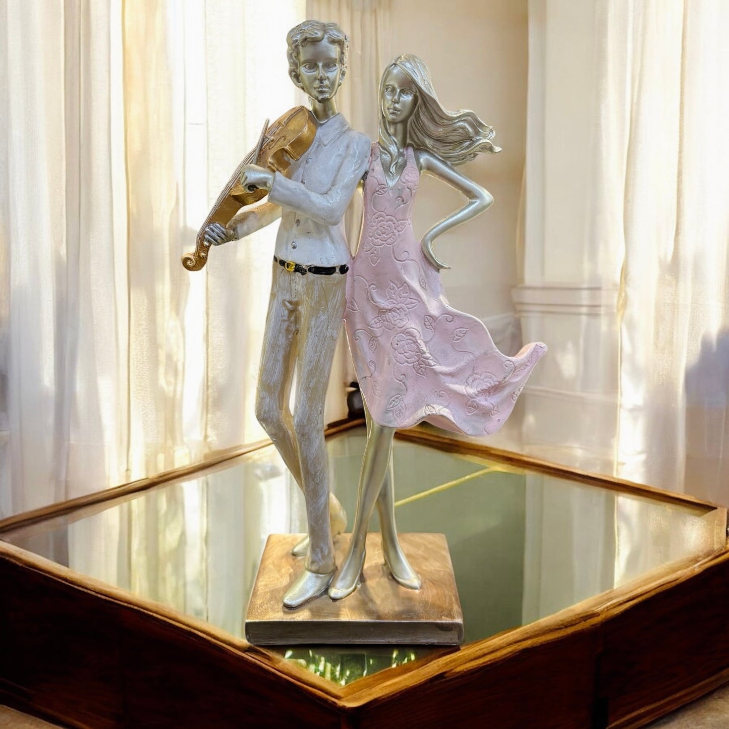 Melody of Love: Decorative Couple Sculpture with Violin Accent