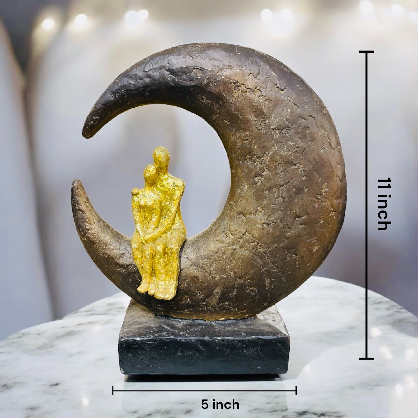 Moonlit Romance: Artistic Couple Figurine Ideal For Home Decor