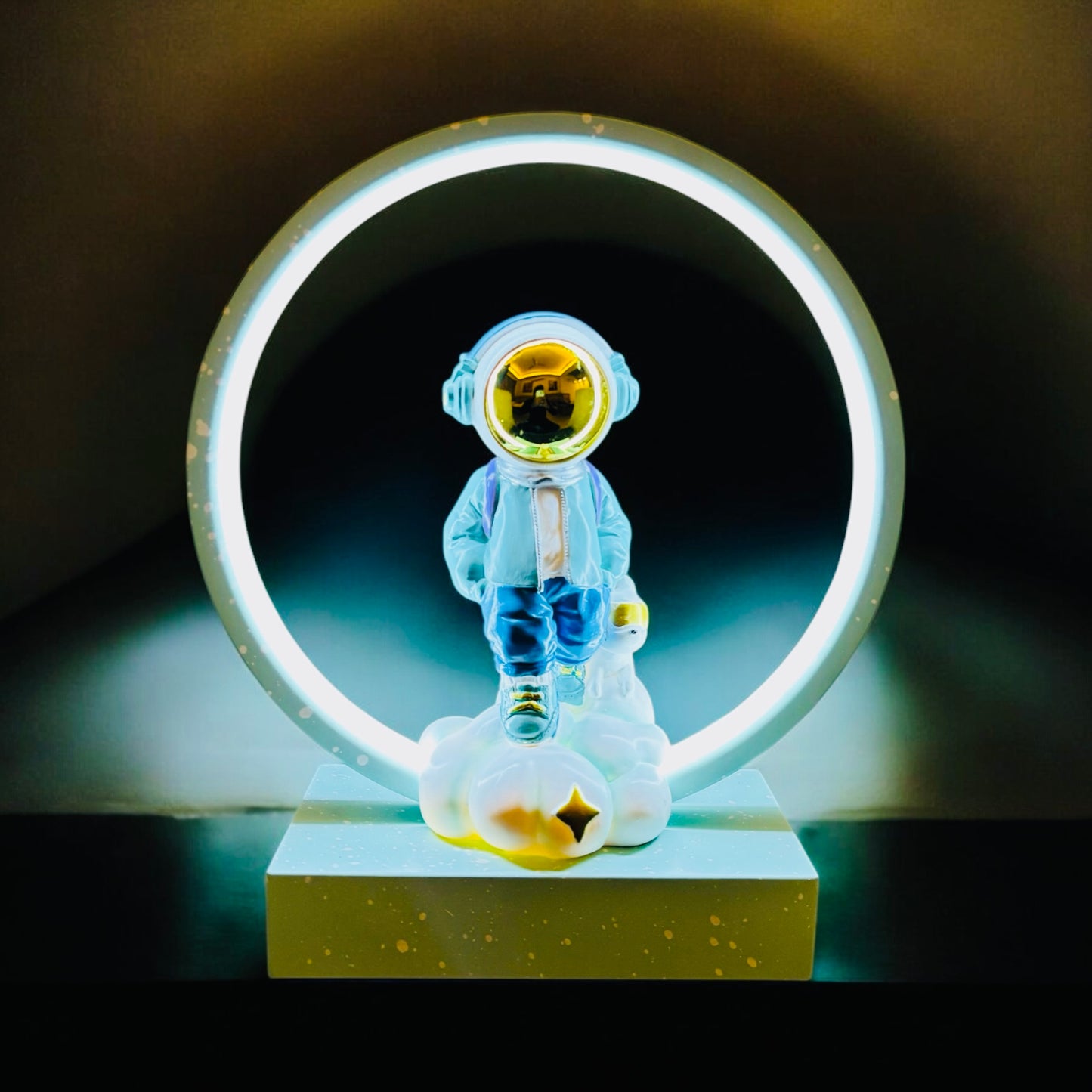 Astronaut Led Light Table Lamp for Home Decor