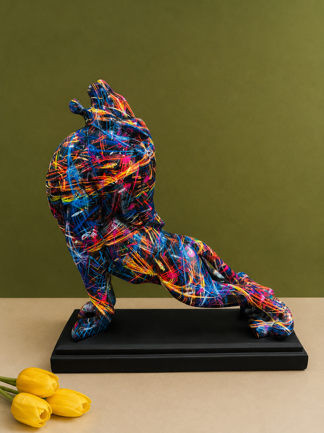 Vibrant Graffiti Howling Wolf Table Statue 12 Inch Resin Home Decor