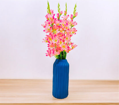 Minimalist ceramic table flower vase