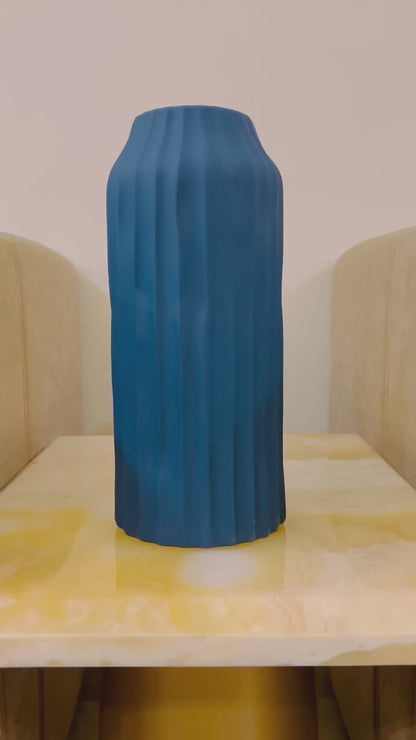 Minimalist ceramic table flower vase